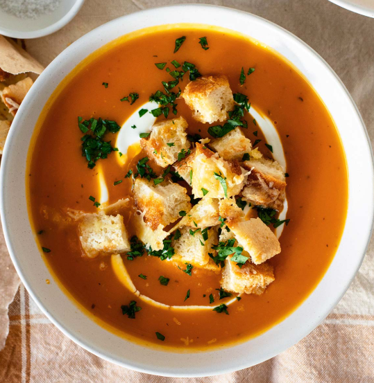 BUTTERNUT SOUP WITH GARLIC CROUTON